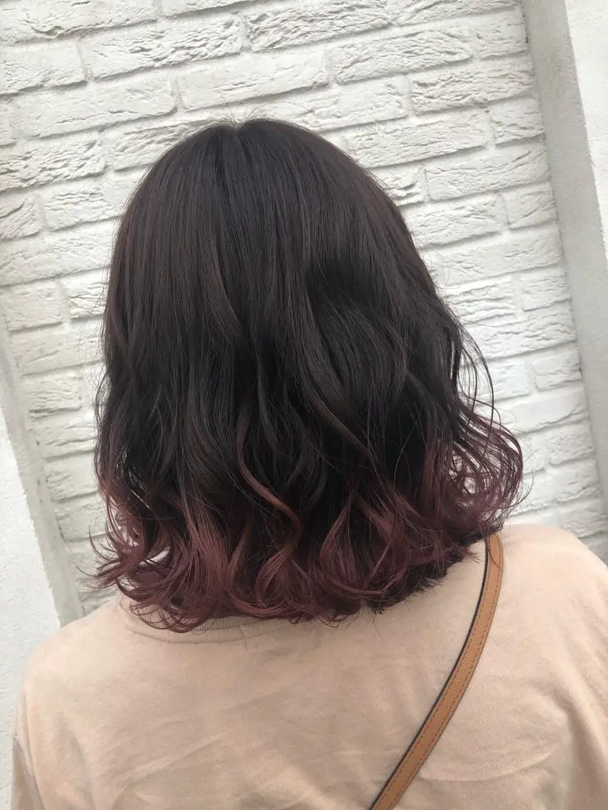 ミディアム カラー グラデーションカラー ピンクカラー カット ヘアカラー 吉村 絢乃のヘアスタイル