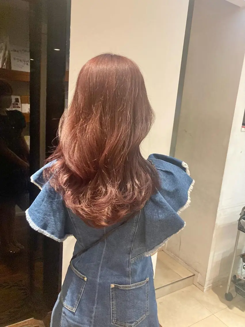 セミロング カラー バイオレットカラー レイヤーカット カット ヘアカラー トリートメント カットが上手い 💇♂🌸サク🌸のヘアスタイル