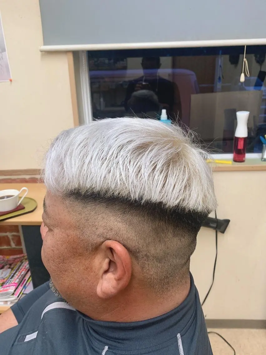 ショート カラー hair salon　k2のヘアスタイル