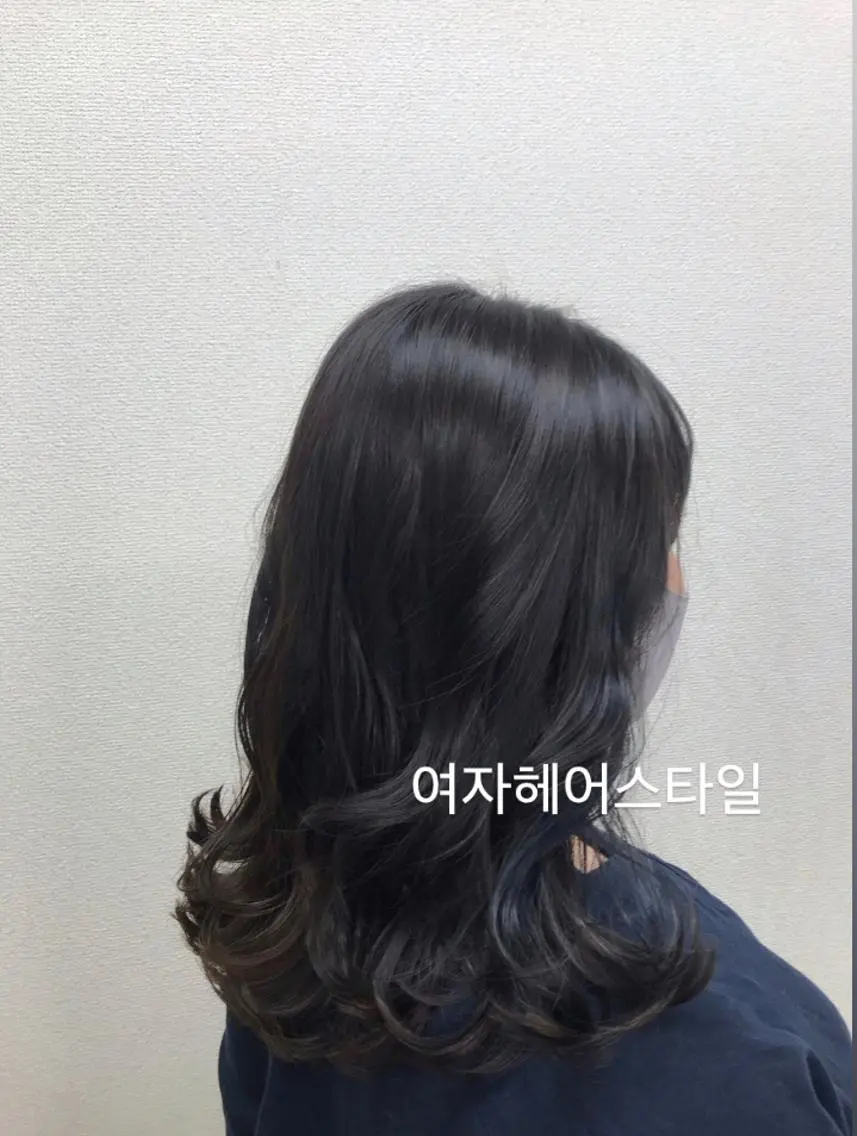 ミディアム もりたみかこ 美容師お休み中のヘアスタイル