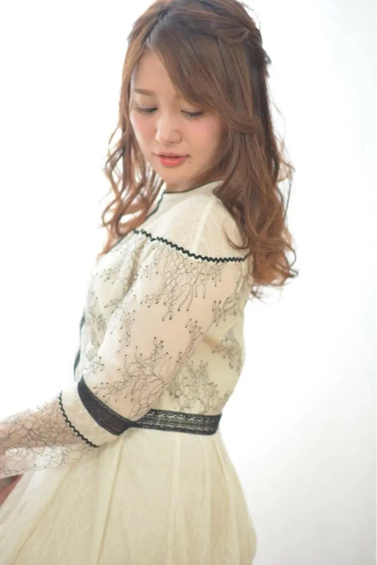 セミロング カラー パーマ 名倉 伽奈のヘアスタイル
