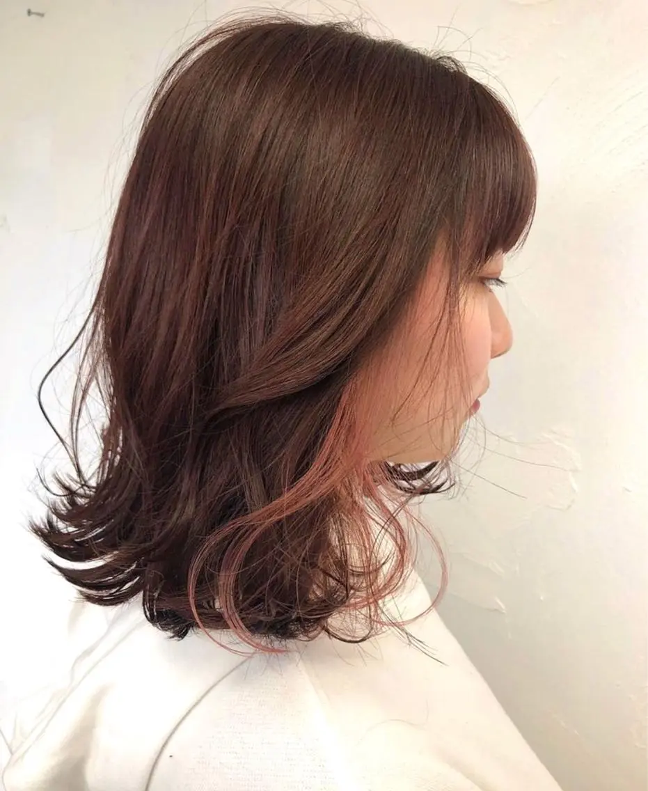 ミディアム カラー イヤリングカラー iLi 《イリ》のヘアスタイル