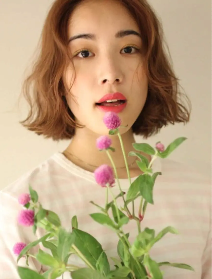 ミディアム デザインカラー🌼 松原 寿花のヘアスタイル