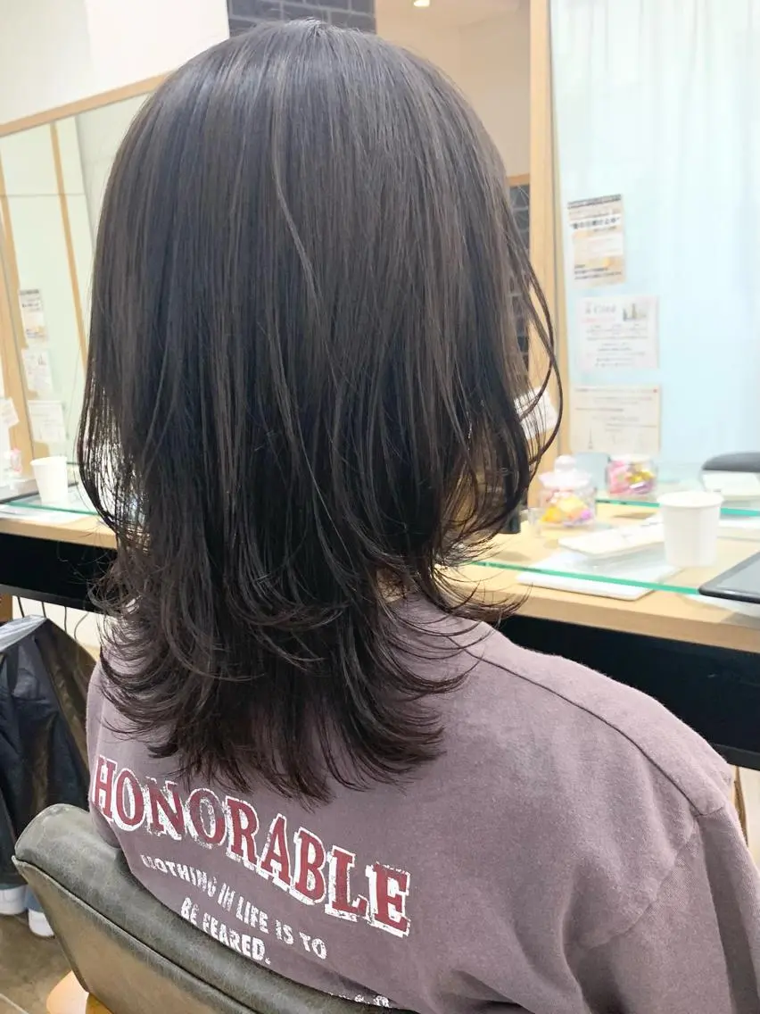 カラー パーマ ヘアアレンジ メンズ キッズ ネイル マツエク・マツパ レイヤーカット/ 巻ける縮毛矯正のヘアスタイル