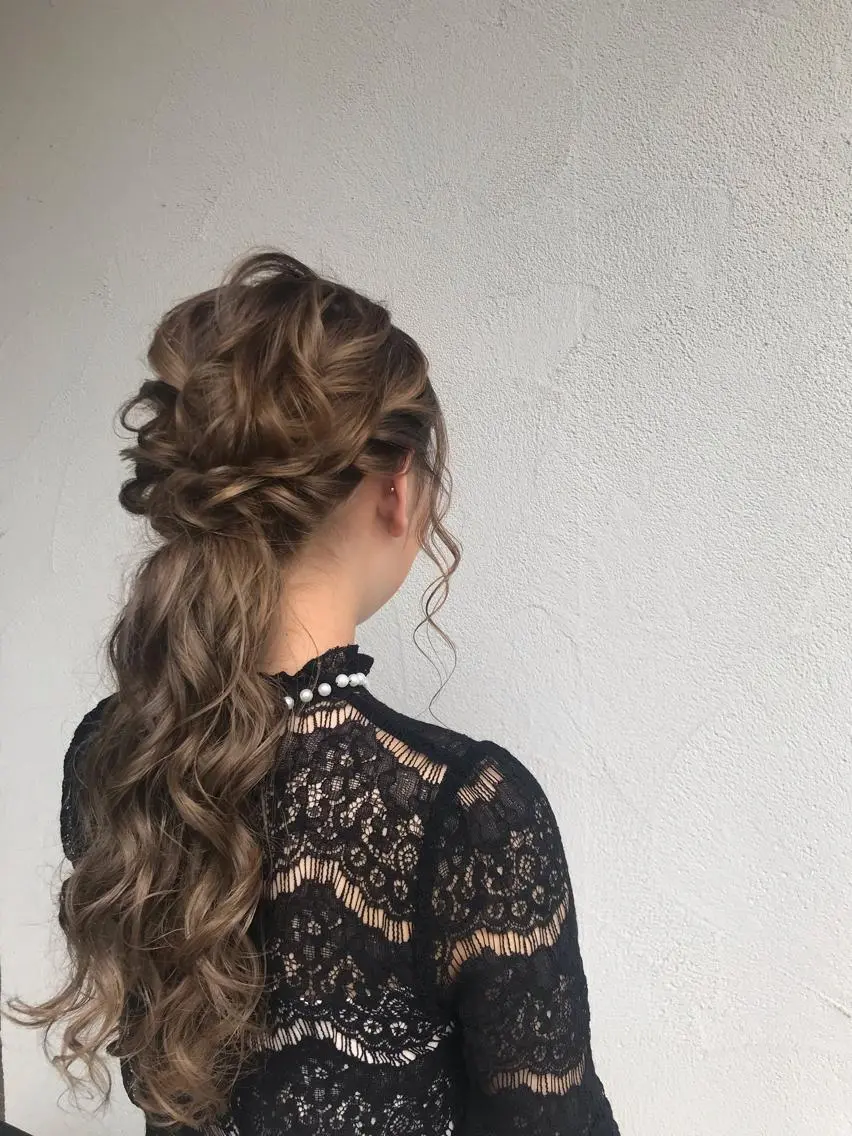 ロング ヘアアレンジ 山下 襟華のヘアスタイル
