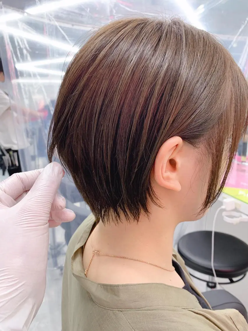 ショート カラー パーマ ショートヘア 大人かわいい💍🤍 ボブ/ショートボブのヘアスタイル