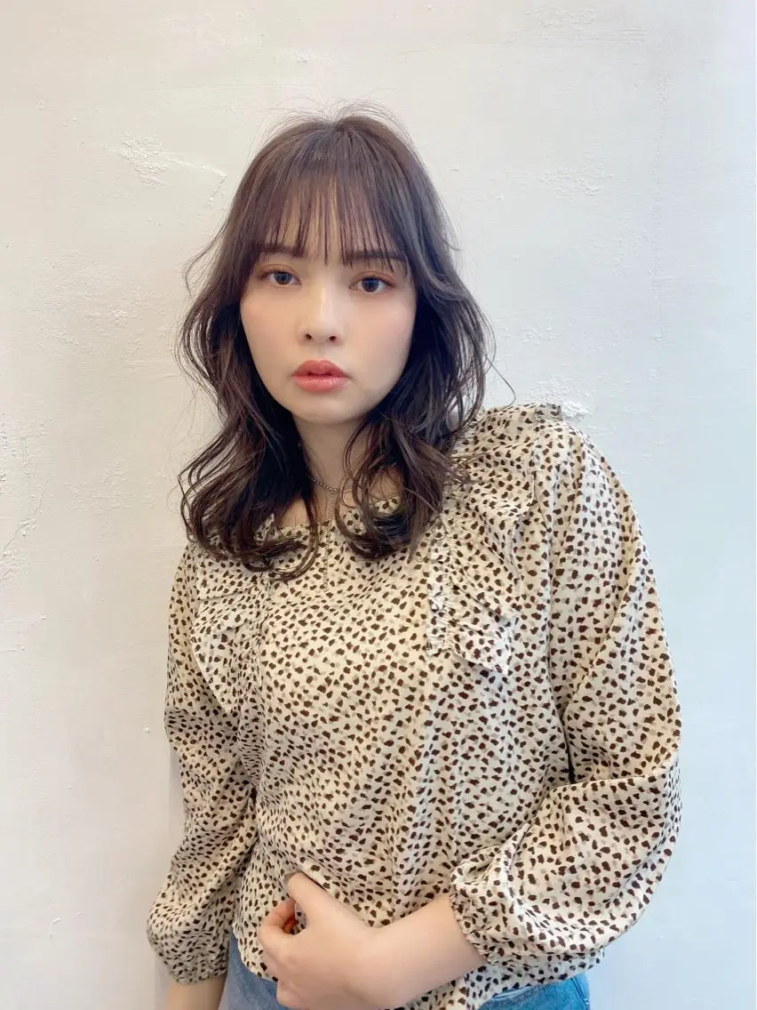 ミディアム 顔まわりレイヤー 韓国風ヘア レイヤーカット 鎌倉 彩のヘアスタイル
