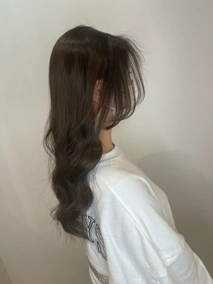 ロング カラー カット ヘアカラー トリートメント emi/髪質改善/ 韓国風/艶カラーのヘアスタイル