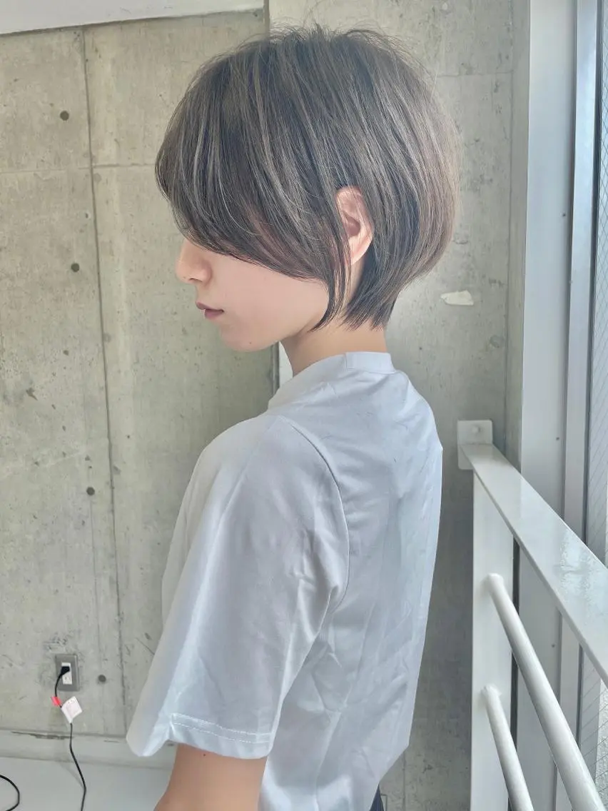 ショート 外国人風カラー 韓国風ヘア ショートヘア 木屋元一/透明感 /前髪/レイヤーのヘアスタイル