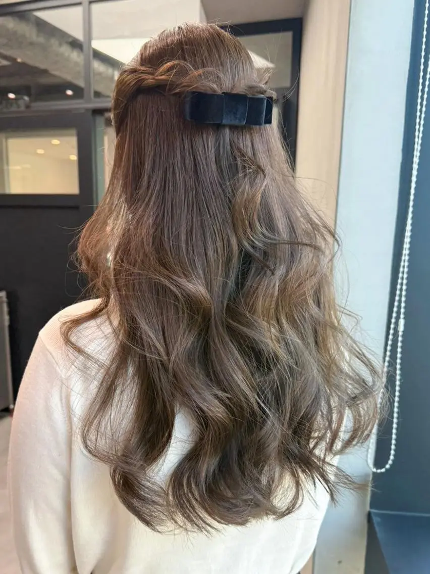 カラー セミロング ベージュカラー 似合わせカット カット ヘアカラー トリートメント ITbyALBUM 藤沢店のヘアスタイル