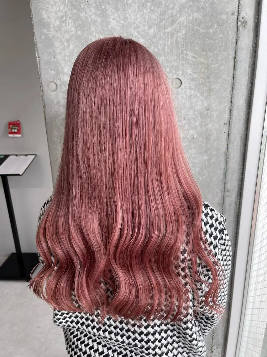 ロング バレイヤージュ特化/ アキラのヘアスタイル