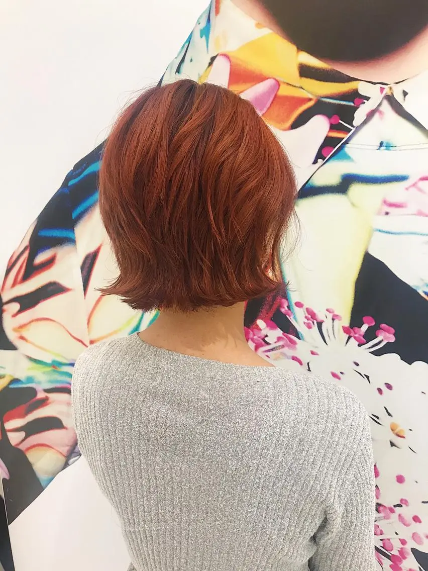 ショート カラー ボブレイヤー オレンジ ボブ レイヤーカット 外ハネヘア 苅北 泰輔のヘアスタイル