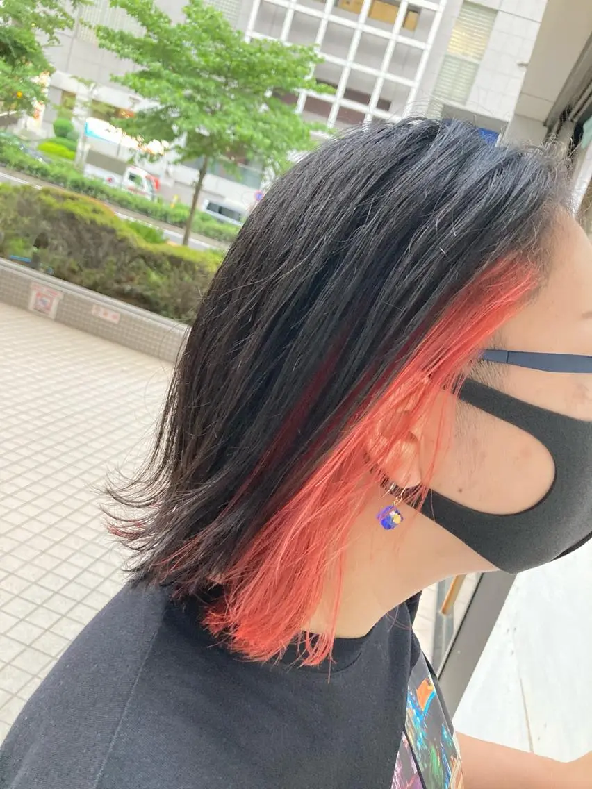 ミディアム カラー インナーカラー レッドカラー カット ヘアカラー トリートメント SHAFT Ieiriのヘアスタイル