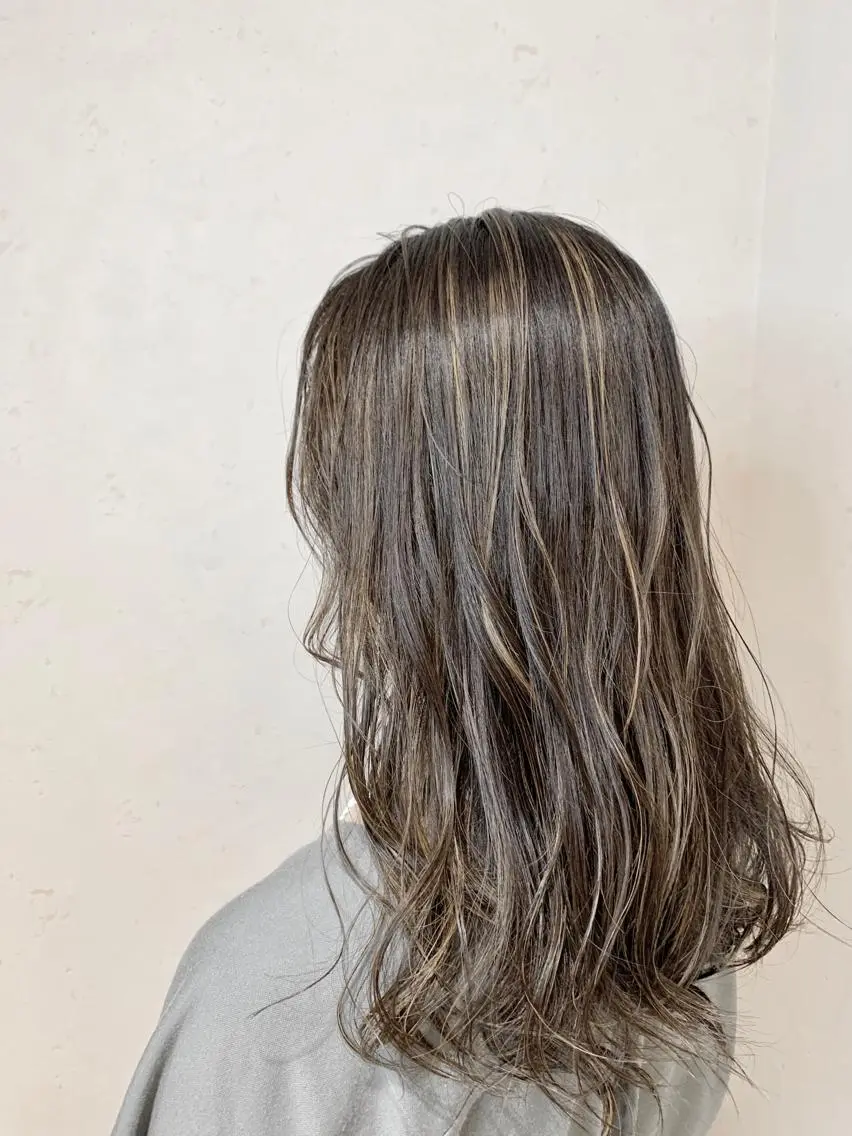 セミロング カラー ヘアカラー タワラ ソウタ Directorのヘアスタイル