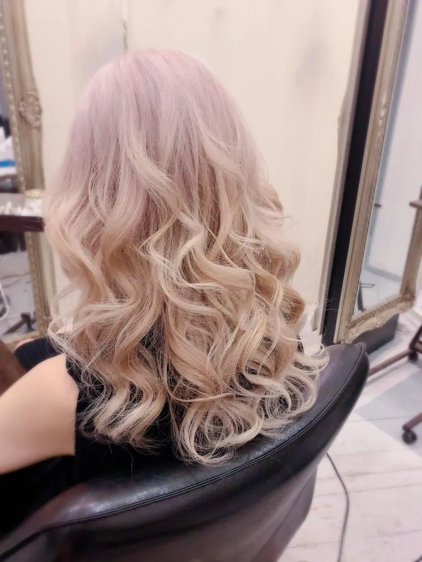 ロング カラー ケアブリーチ&シール エクステの店和田翔莉のヘアスタイル