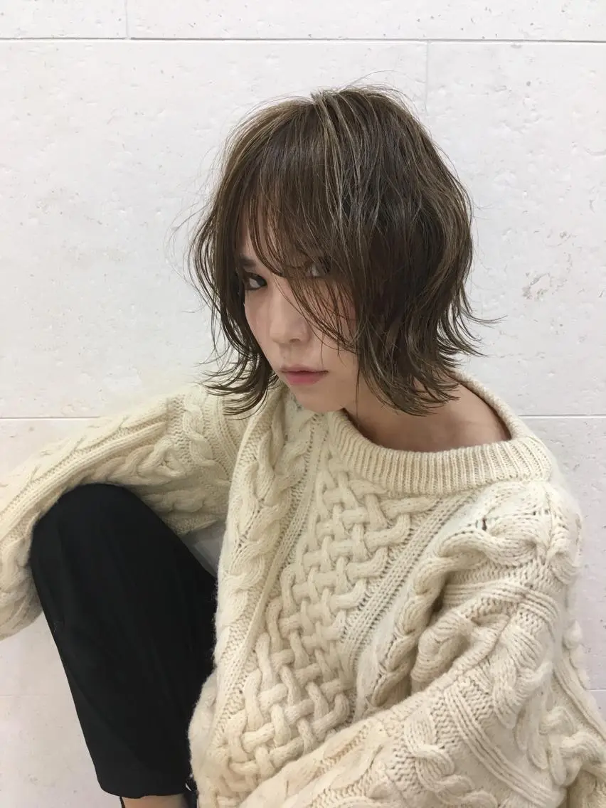 ミディアム カラー ベージュカラー ハイライトカラー ボブ ハイライト 斉藤 貴也のヘアスタイル