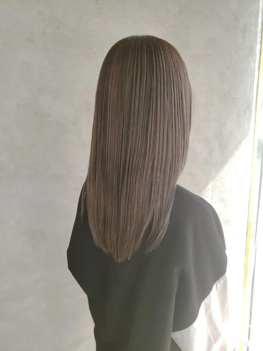 カラー 原野 実優羽のヘアスタイル