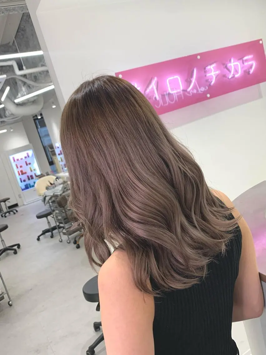 セミロング ヘアカラー ハイトーン特化サロン 💎MOCA💎のヘアスタイル