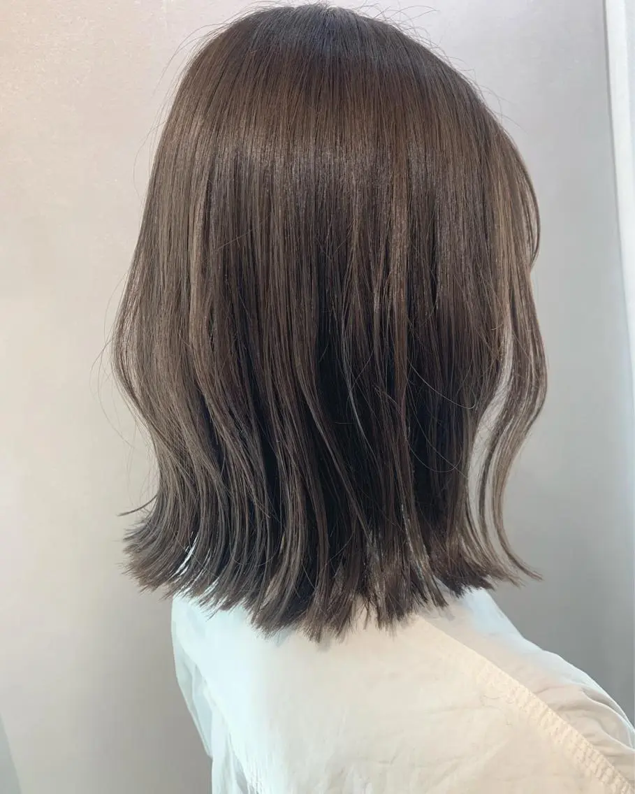 ミディアム カラー ベージュカラー ブリーチ 透明感カラー ブリーチなしカラー hubhair レイヤー/透明感のヘアスタイル