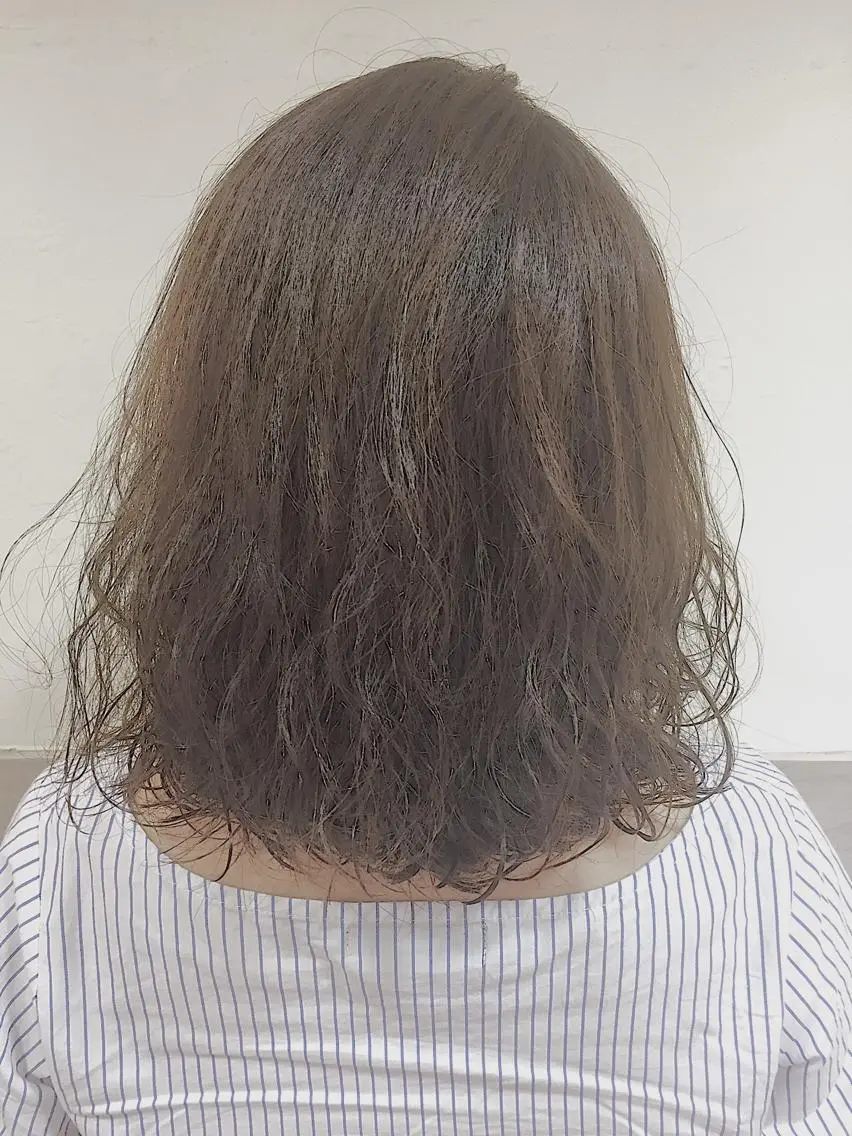 ミディアム カラー パーマ ミディアムパーマ ベージュカラー 透明感カラー 可愛いを作る神 ナオヒロのヘアスタイル