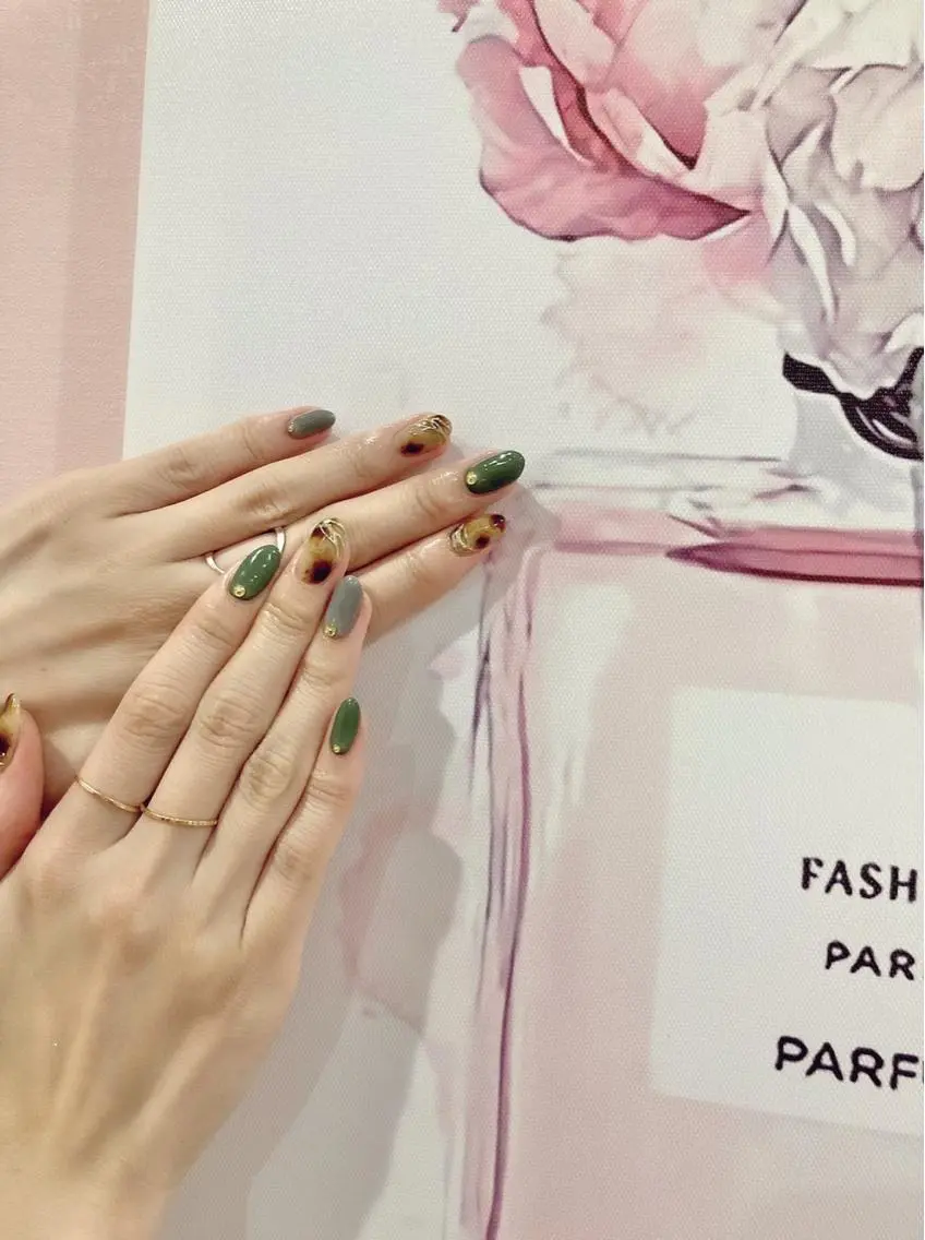 ネイル べっ甲ネイル ジェルネイル ミラーネイル ニュアンスネイル パラジェル Nail&eye Belire 新宿のネイルデザイン