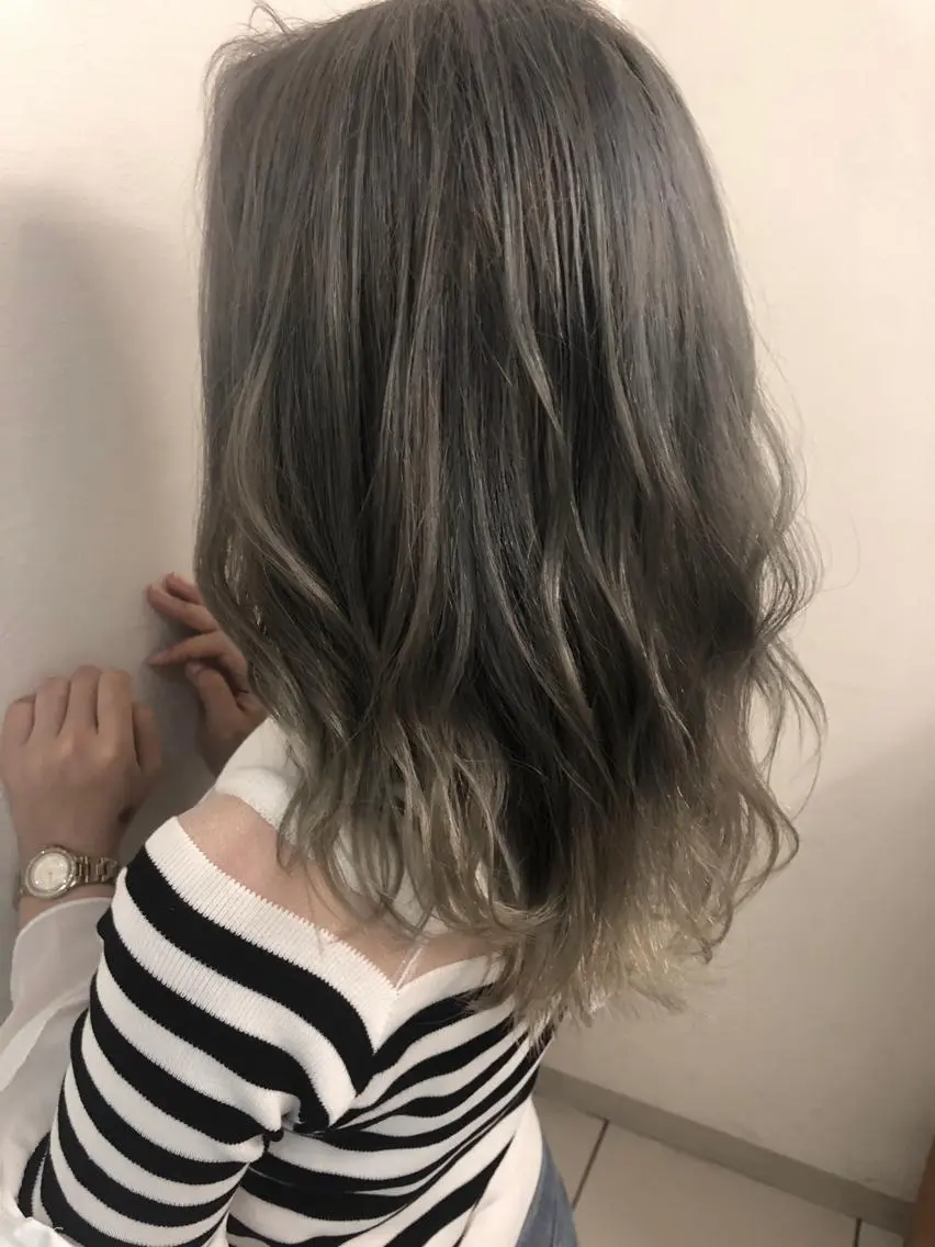 セミロング 美髪矯正・レイヤー 倉友哉のヘアスタイル