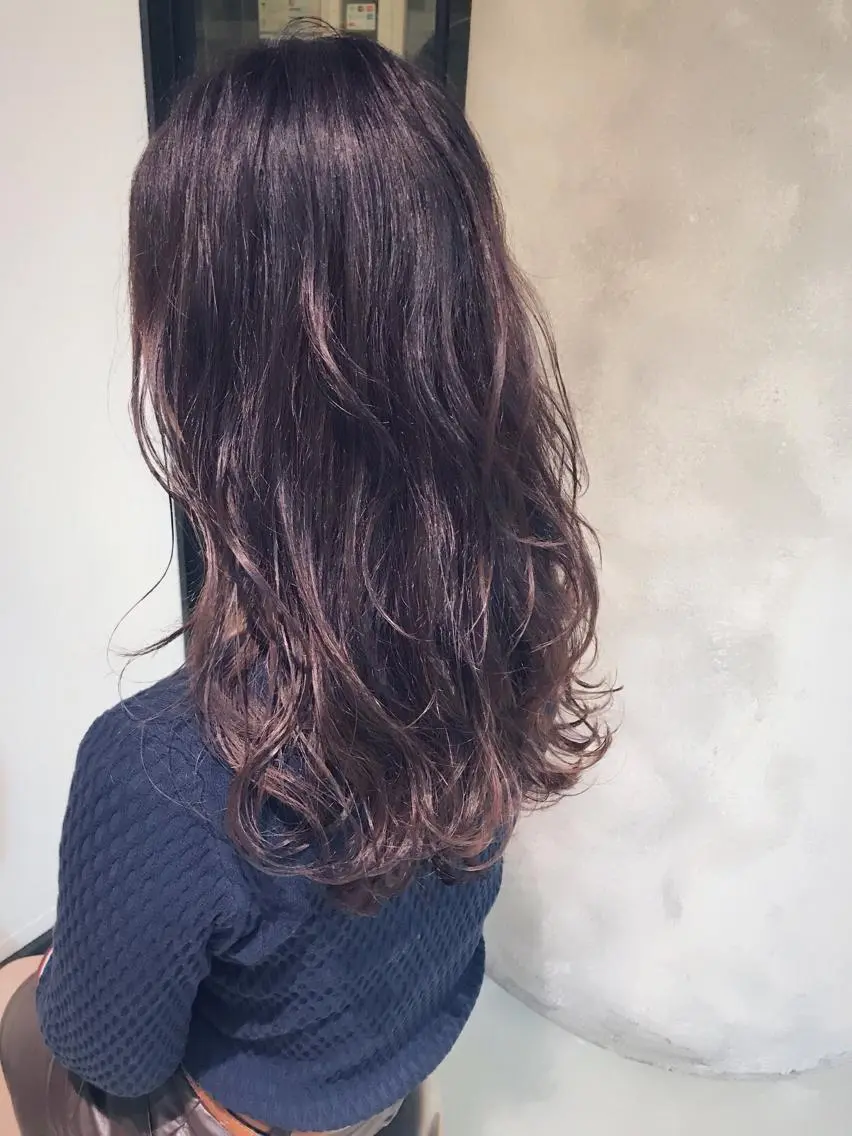 ロング カラー グレージュ パープルカラー カット ヘアカラー トリートメント 松村 崇弘のヘアスタイル