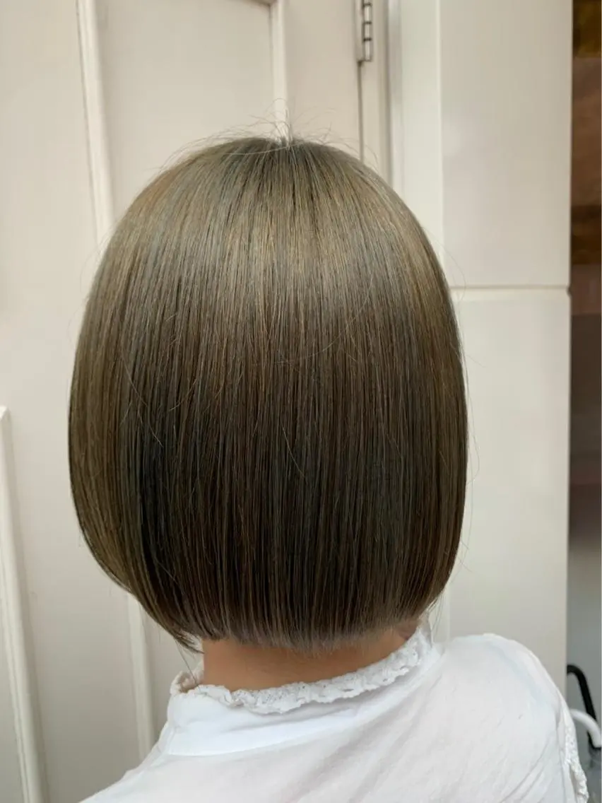 ミディアム カラー ベージュカラー シルバー シルバーベージュ 🫟Blanco🫟 Color&Careのヘアスタイル