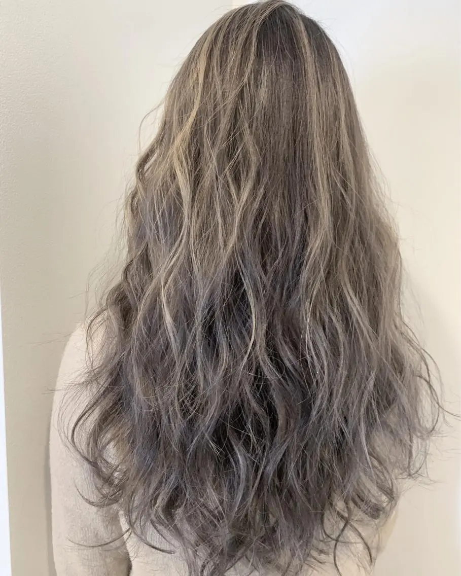 ロング カラー カット ヘアカラー 🎨カラー満足度 500%💫ヅル💫のヘアスタイル