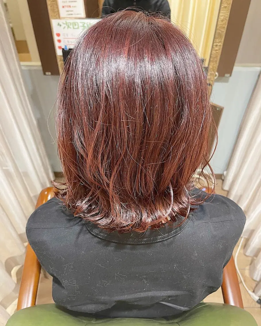 カラー ショートボブ バレイヤージュ 黒髪 ブリーチ ブルーカラー 🫧髪質改善艶カラー _マエダ 🫧のヘアスタイル