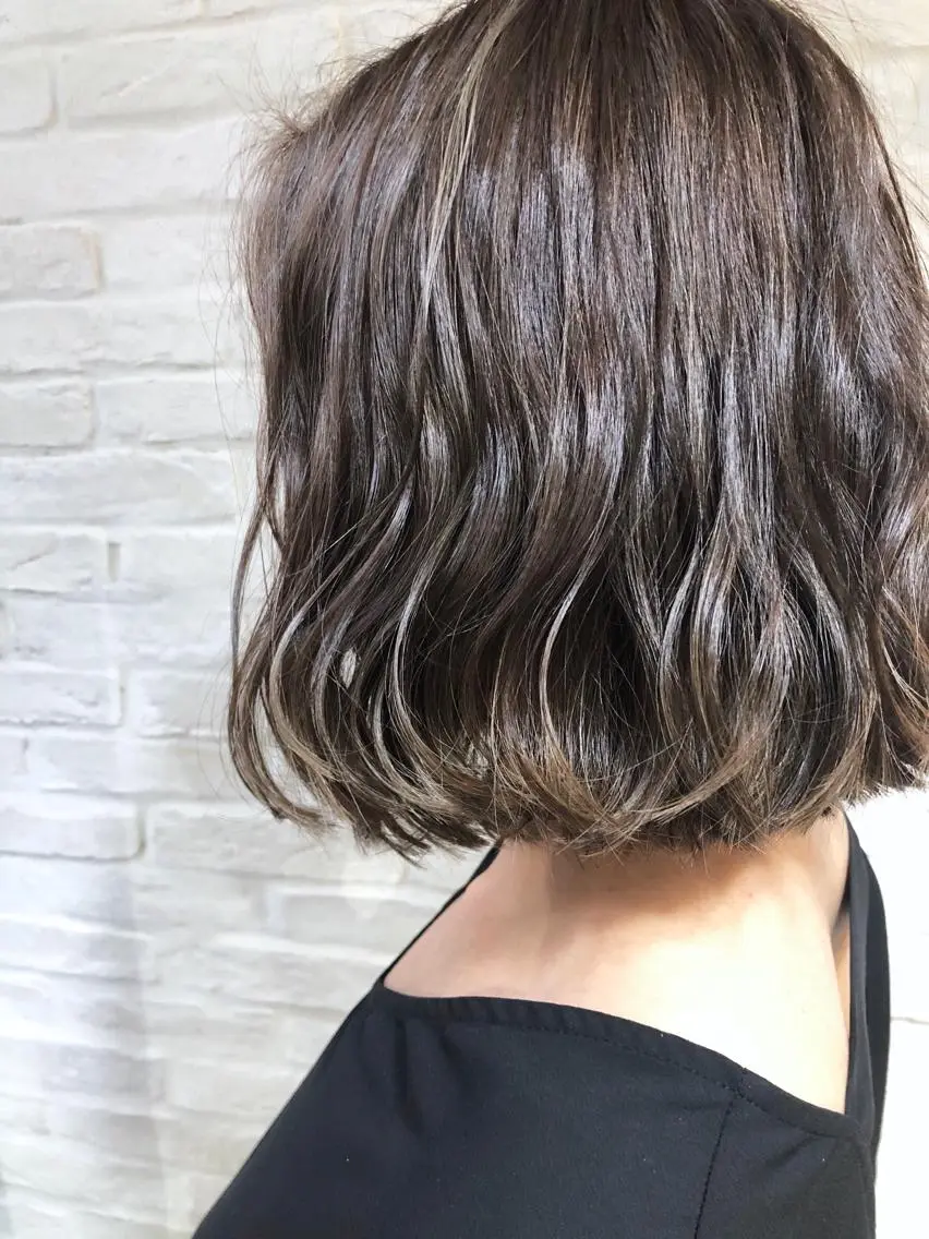 ショート カラー ヘアアレンジ ハイライトカラー ハイライト ヘアカラー トリートメント 小松 郁斗のヘアスタイル