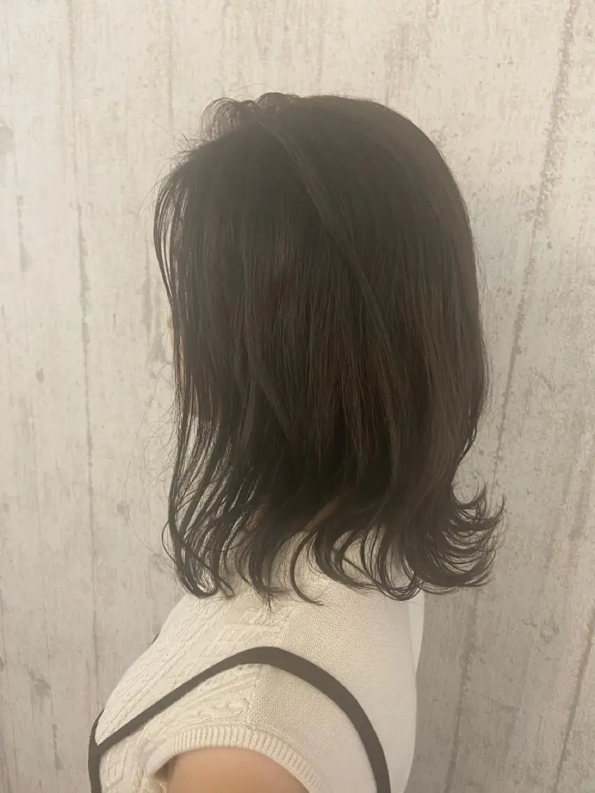 ミディアム カラー パーマ くびれヘア 外ハネヘア 久木原 ゆりのヘアスタイル