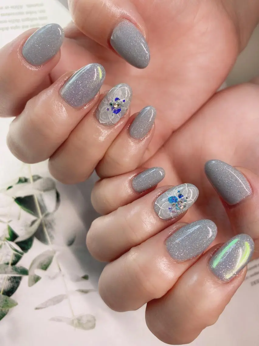 ミディアム ハンドネイル NAILSALON 🍔Timna🍟のネイルデザイン