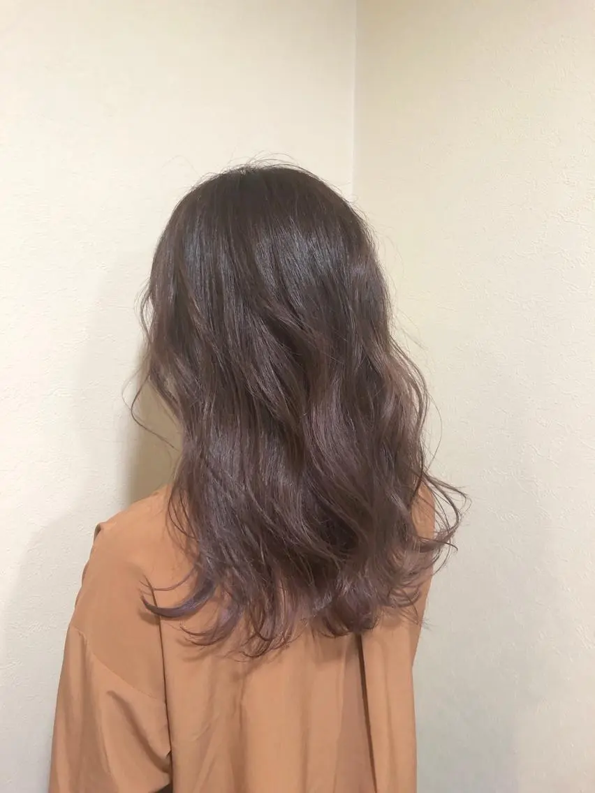 セミロング カラー 工藤 綾華のヘアスタイル
