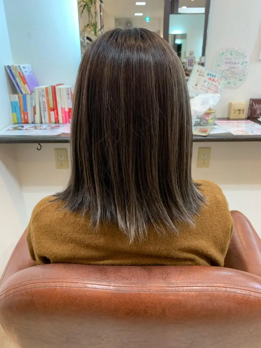 ミディアム カラー i'll 未空のヘアスタイル