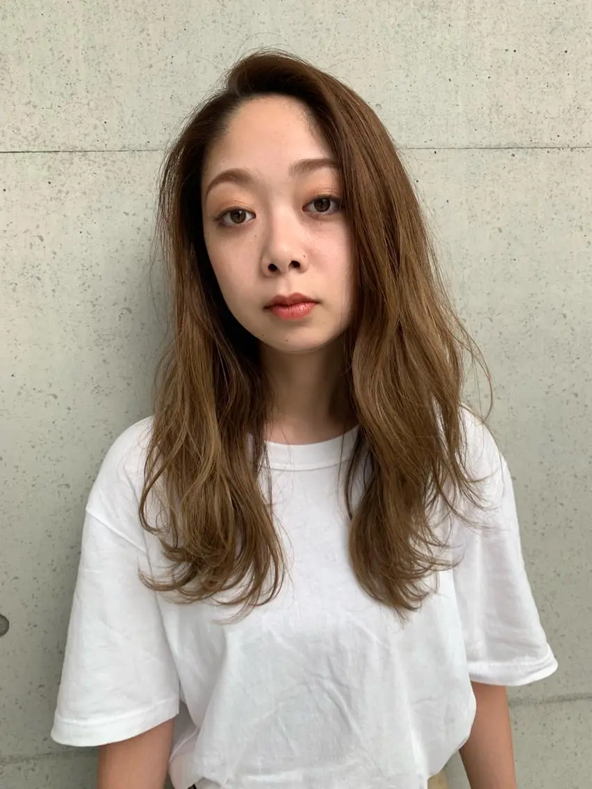 ロング カラー hubhair レイヤー/透明感のヘアスタイル