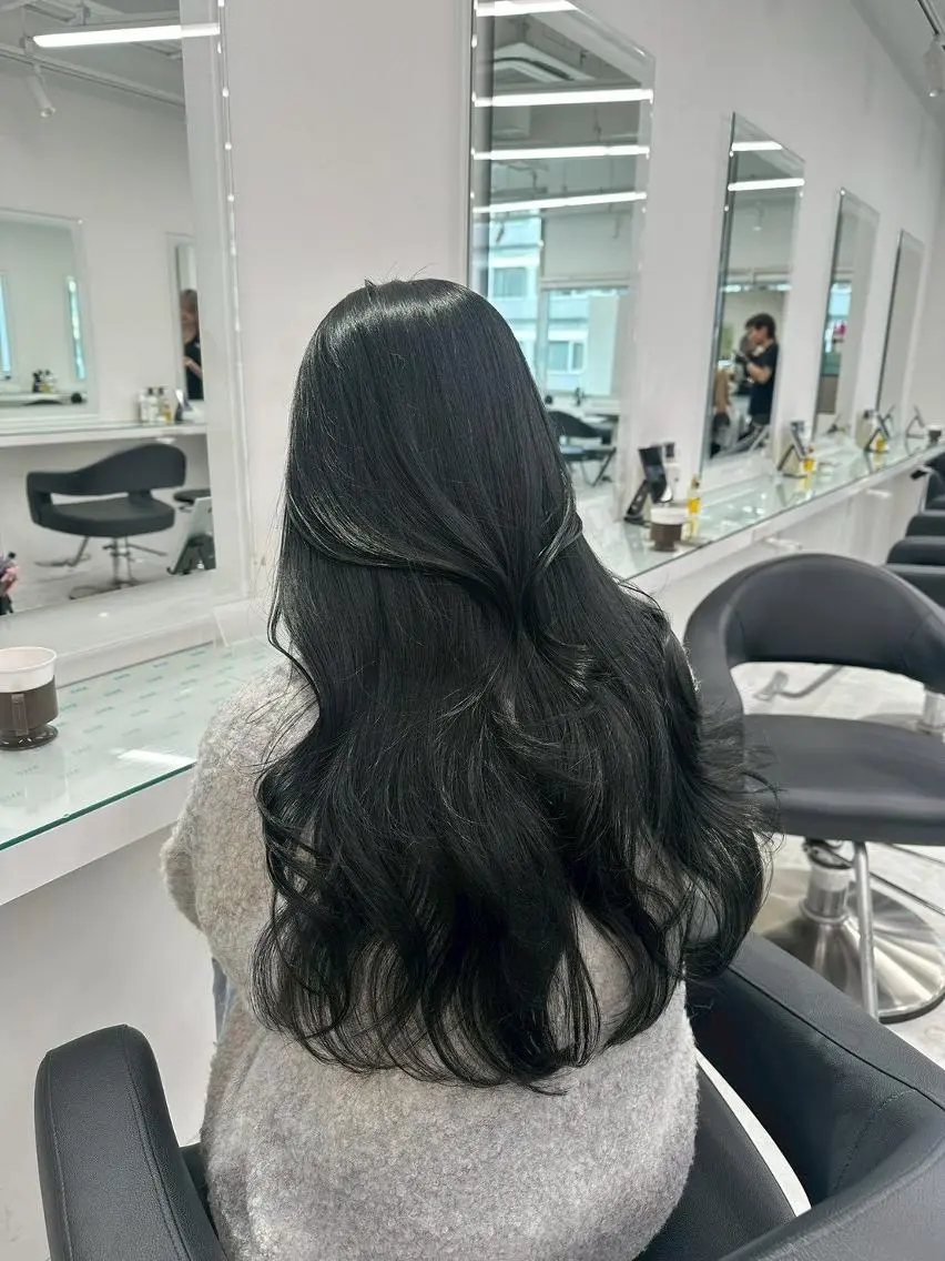 カラー 赤み消し🏹上品甘め トレンドカラー/横浜のヘアスタイル