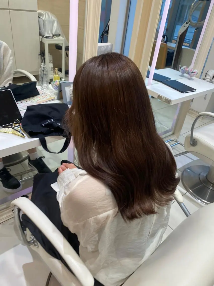セミロング カラー ブリーチ mako︴ Euphoriaのヘアスタイル