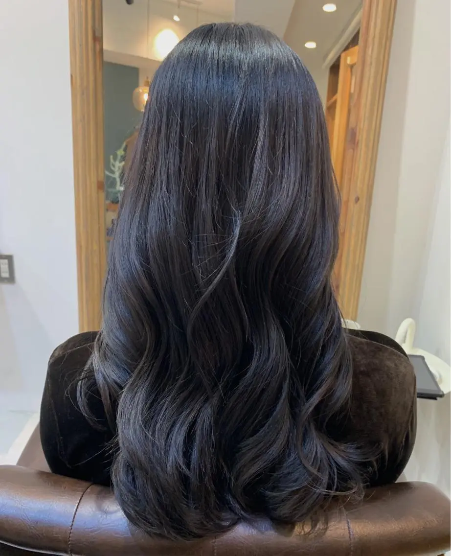 ロング REONA🪽✨薬院 レイヤーカット🫧のヘアスタイル
