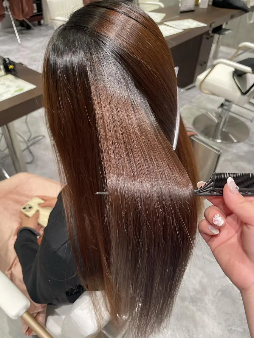ロング 縮毛矯正 カット 縮毛矯正 縮毛矯正特化🩰 竹口はるかのヘアスタイル