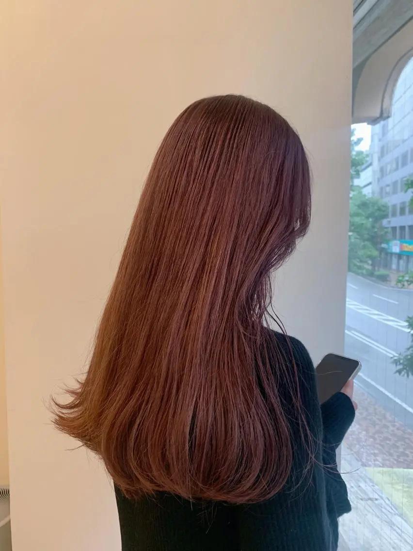 ロング カラー オレンジ オレンジピンク ピンクカラー カット ヘアカラー yupi🐈⬛ レイヤー/パーマのヘアスタイル