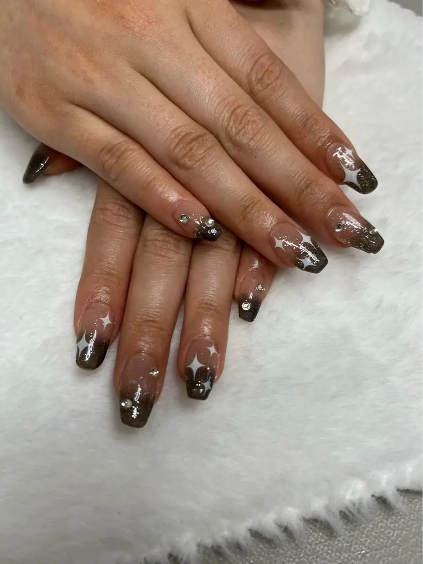 ネイル nail.salon .Reversalのネイルデザイン