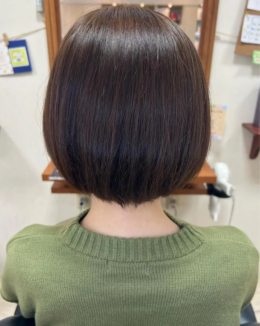 ショート カラー 黒崎 美乃里のヘアスタイル