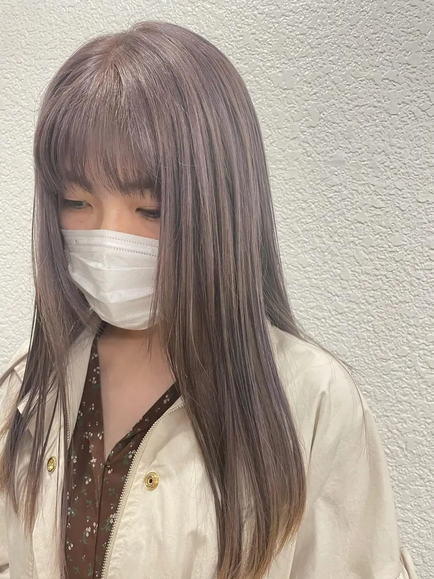 セミロング ラベンダーベージュ 渋谷 留菜のヘアスタイル
