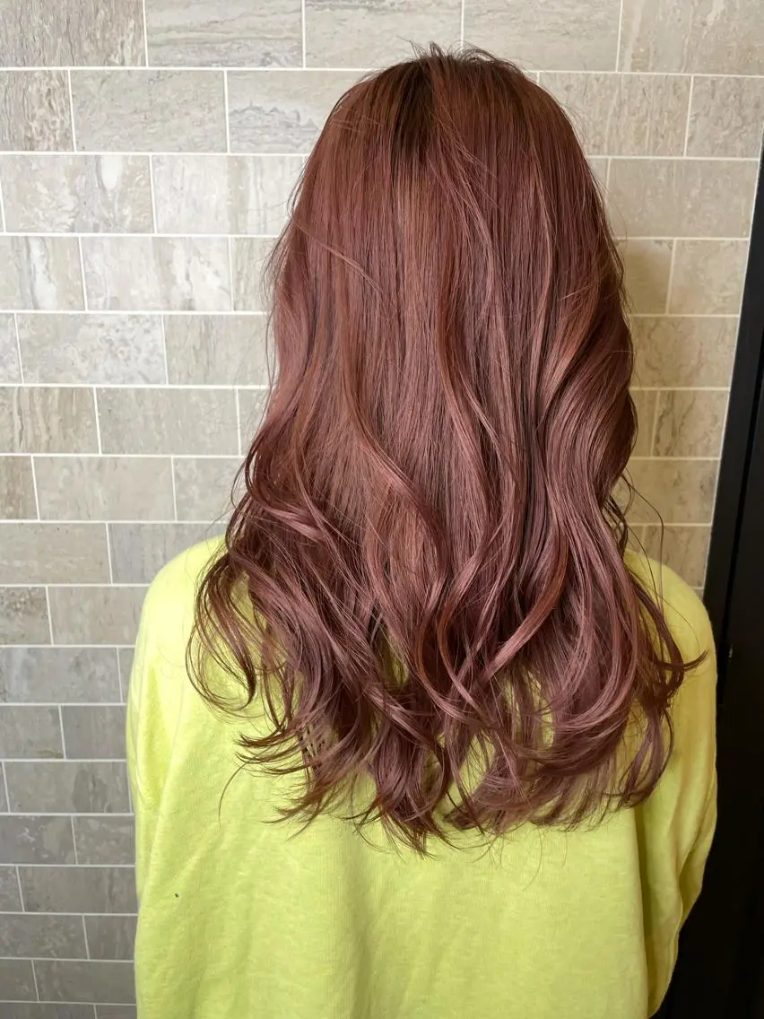 セミロング ヘアカラー トリートメント ブリーチ毛矯正.髪質 改善.髪にドラマをのヘアスタイル