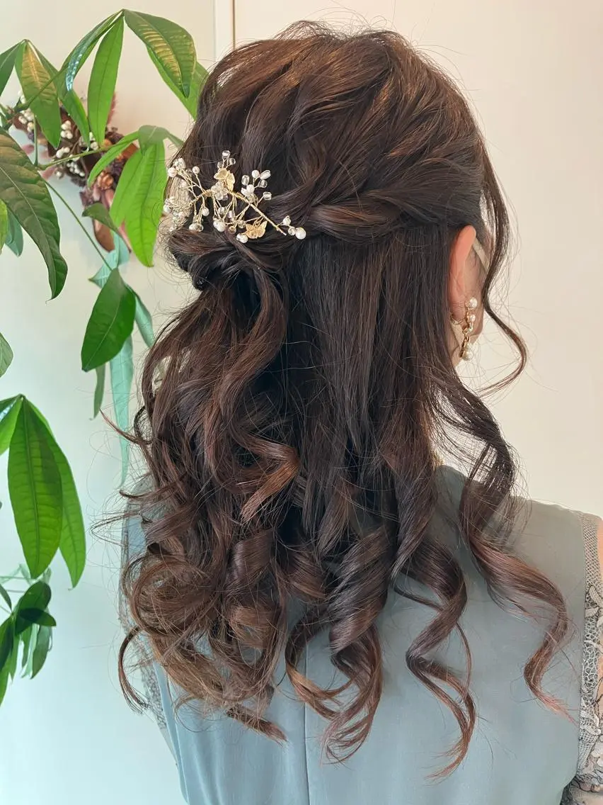 ヘアアレンジ ハーフアップ 結婚式・ブライダル Hair&Make Nahoのマツエク・マツパデザイン