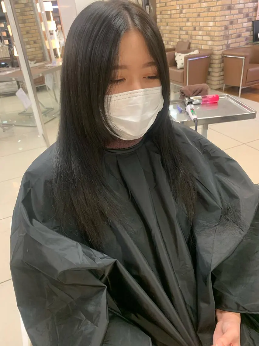 ロング カラー 羽エクステ🪽 🤍まき🤍のヘアスタイル