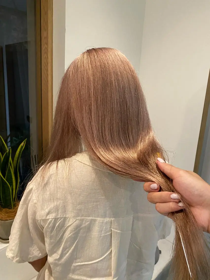 ロング カラー 美髪ストレート 川本雄己のヘアスタイル