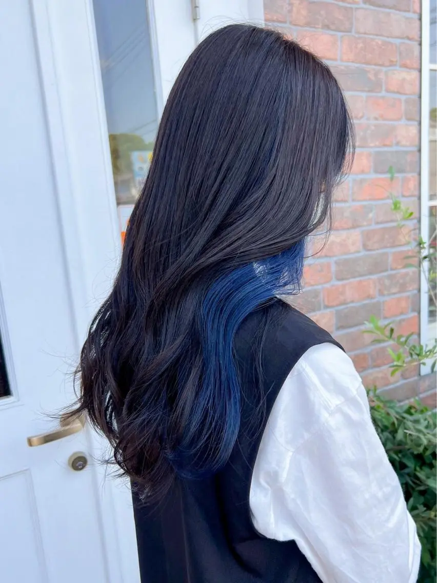 ロング カラー イヤリングカラー YURAGI🤍 SAEのヘアスタイル