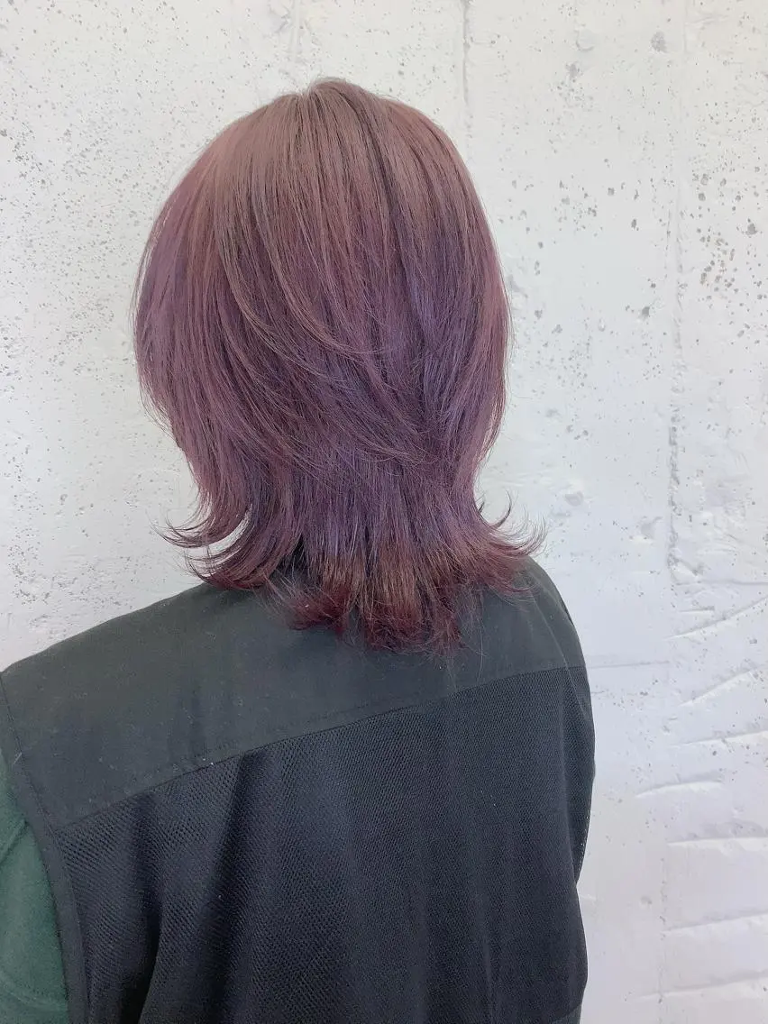 ミディアム カラー 透明感ハイトーン🦄 キラ🌈のヘアスタイル